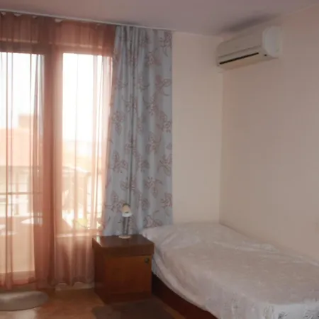 Family Emilia Отель 3*