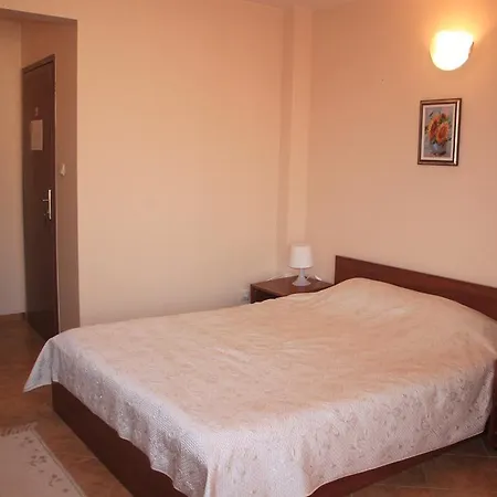 Family Emilia Отель