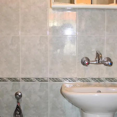 Отель Family Emilia