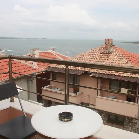 Family Emilia 3* Sozopol