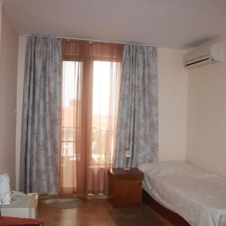 Family Emilia 3* Sozopol