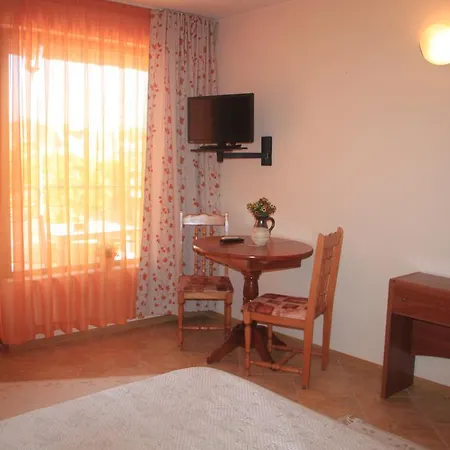 Hotel Family Emilia 3*