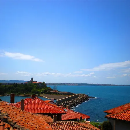 Family Emilia 3* Sozopol