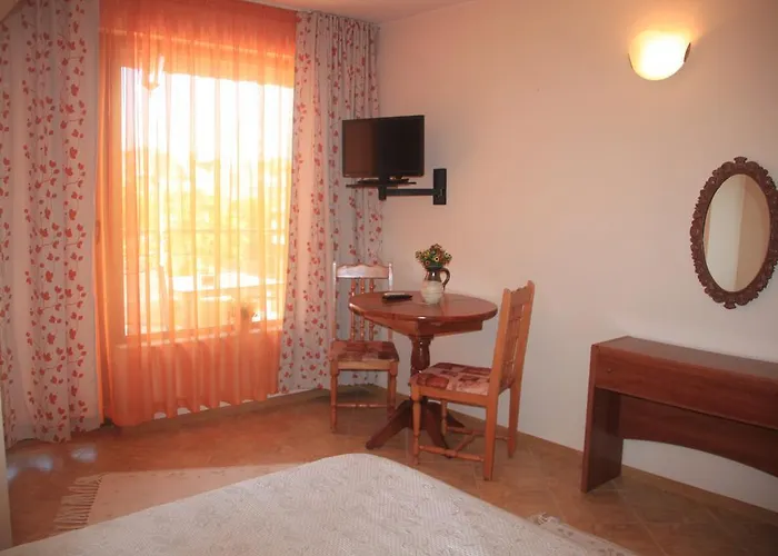 Hotel Family Emilia 3*